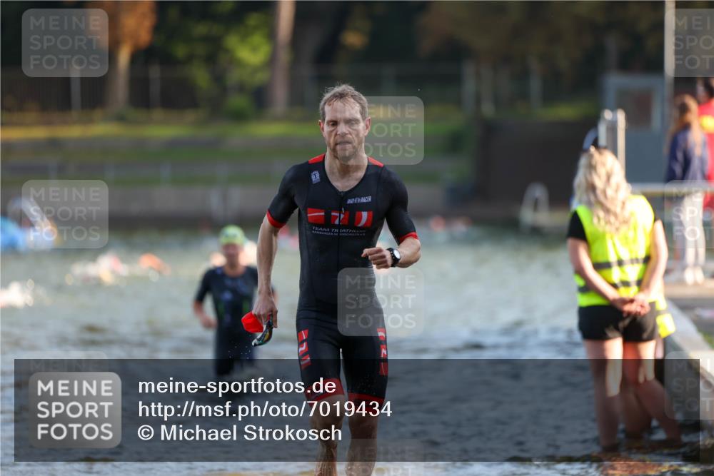 08.09.2024 - Stadtparktriathlon Michael Strokosch http://msf.ph/oto/7019434 08.09.2024 08:59:36 Schwimmen 107, 116 meine-sportfotos.de