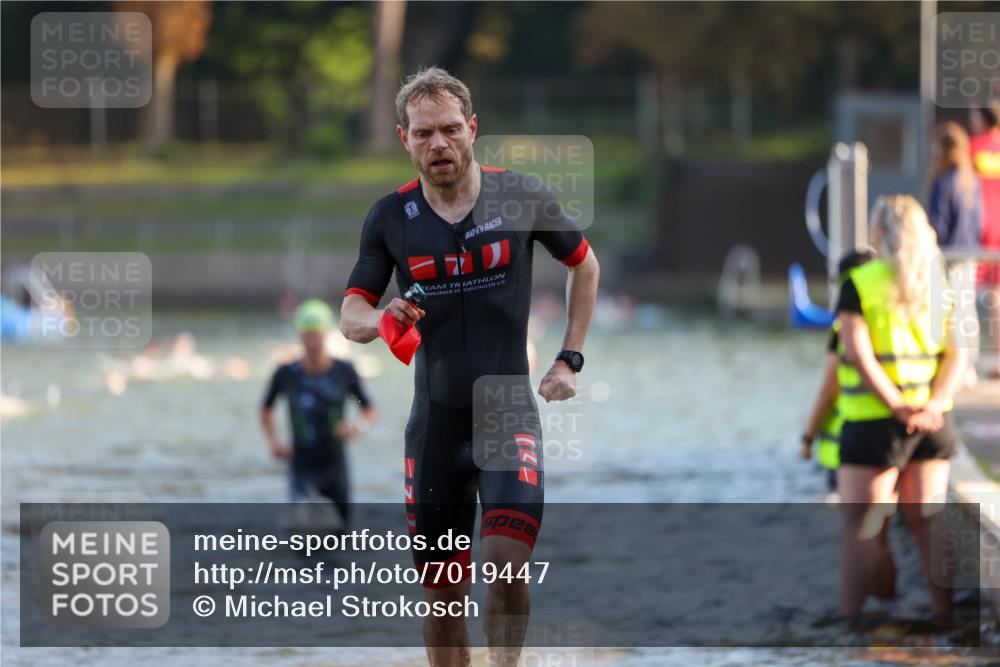 08.09.2024 - Stadtparktriathlon Michael Strokosch http://msf.ph/oto/7019447 08.09.2024 08:59:37 Schwimmen 107, 116 meine-sportfotos.de