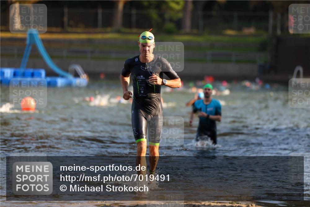 08.09.2024 - Stadtparktriathlon Michael Strokosch http://msf.ph/oto/7019491 08.09.2024 08:59:43 Schwimmen 116, 124 meine-sportfotos.de