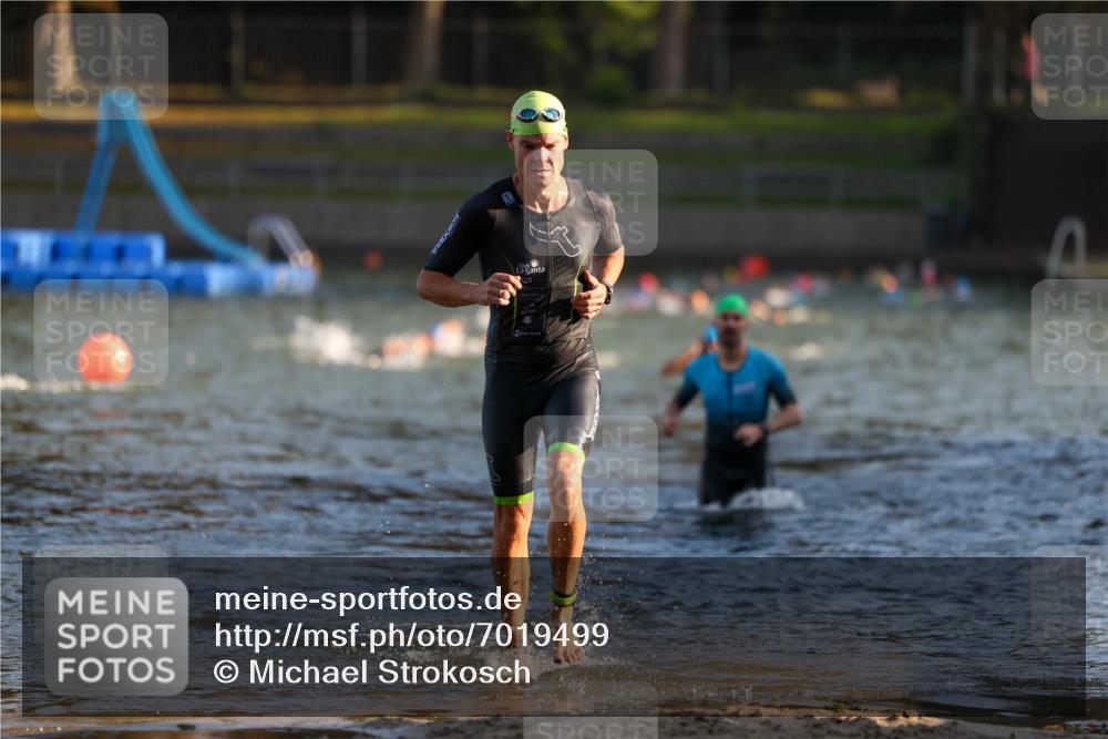 08.09.2024 - Stadtparktriathlon Michael Strokosch http://msf.ph/oto/7019499 08.09.2024 08:59:43 Schwimmen 116, 124 meine-sportfotos.de