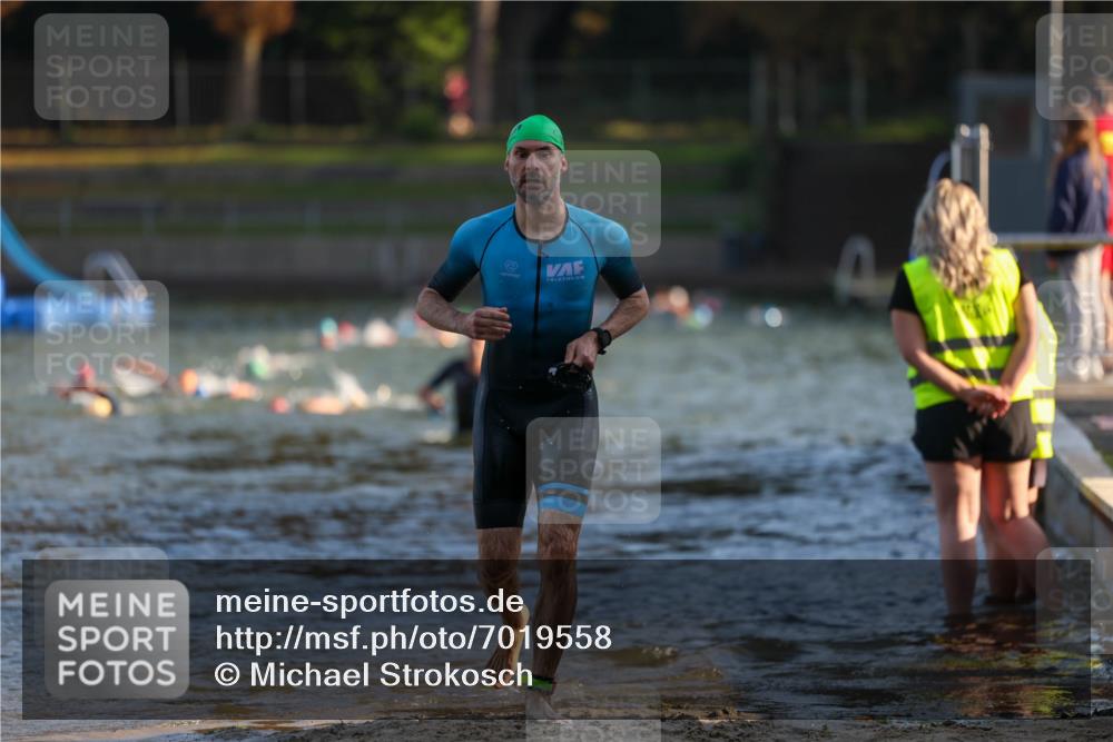 08.09.2024 - Stadtparktriathlon Michael Strokosch http://msf.ph/oto/7019558 08.09.2024 08:59:50 Schwimmen 124 meine-sportfotos.de