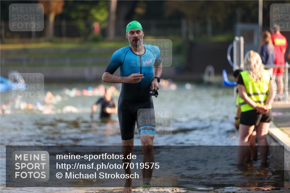 08.09.2024 - Stadtparktriathlon Michael Strokosch http://msf.ph/oto/7019575 08.09.2024 08:59:51 Schwimmen 124 meine-sportfotos.de