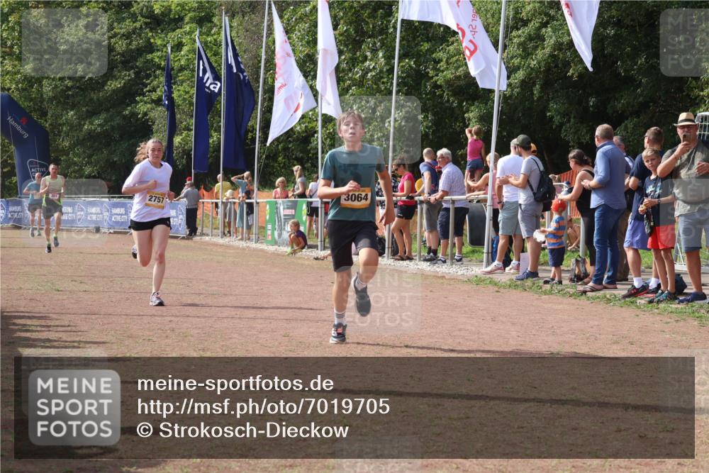 08.09.2024 - Airport Race Strokosch-Dieckow http://msf.ph/oto/7019705 08.09.2024 12:09:00 Ziel 201, 2705, 2757, 3064 meine-sportfotos.de