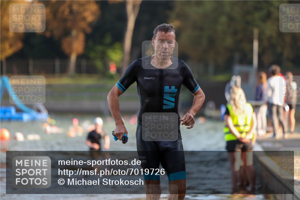 08.09.2024 - Stadtparktriathlon Michael Strokosch http://msf.ph/oto/7019726 08.09.2024 09:00:10 Schwimmen 121 meine-sportfotos.de