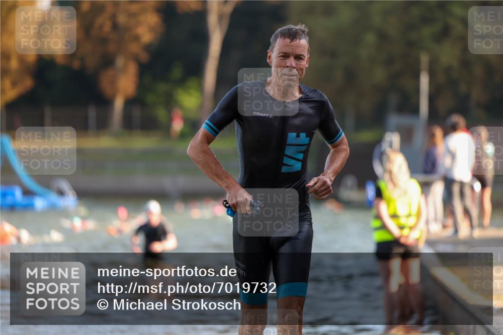 08.09.2024 - Stadtparktriathlon Michael Strokosch http://msf.ph/oto/7019732 08.09.2024 09:00:11 Schwimmen 121 meine-sportfotos.de