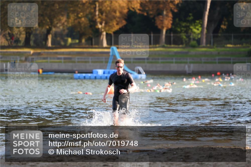 08.09.2024 - Stadtparktriathlon Michael Strokosch http://msf.ph/oto/7019748 08.09.2024 09:00:21 Schwimmen 111 meine-sportfotos.de