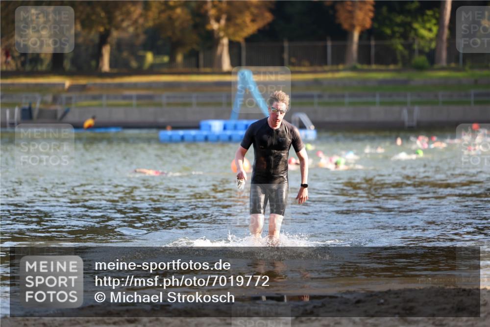 08.09.2024 - Stadtparktriathlon Michael Strokosch http://msf.ph/oto/7019772 08.09.2024 09:00:22 Schwimmen 111 meine-sportfotos.de