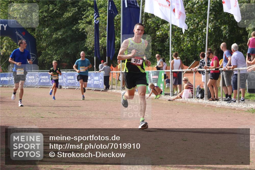 08.09.2024 - Airport Race Strokosch-Dieckow http://msf.ph/oto/7019910 08.09.2024 12:09:05 Ziel 201, 2692, 2707, 2751, 2757 meine-sportfotos.de