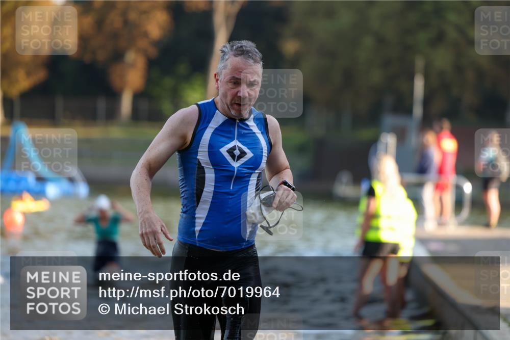 08.09.2024 - Stadtparktriathlon Michael Strokosch http://msf.ph/oto/7019964 08.09.2024 09:02:42 Schwimmen 100, 101, 103 meine-sportfotos.de