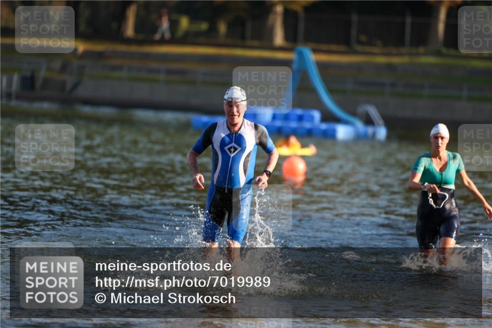 08.09.2024 - Stadtparktriathlon Michael Strokosch http://msf.ph/oto/7019989 08.09.2024 09:02:45 Schwimmen 100, 101 meine-sportfotos.de