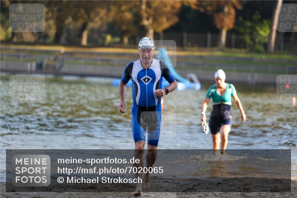 08.09.2024 - Stadtparktriathlon Michael Strokosch http://msf.ph/oto/7020065 08.09.2024 09:02:48 Schwimmen 100, 101 meine-sportfotos.de