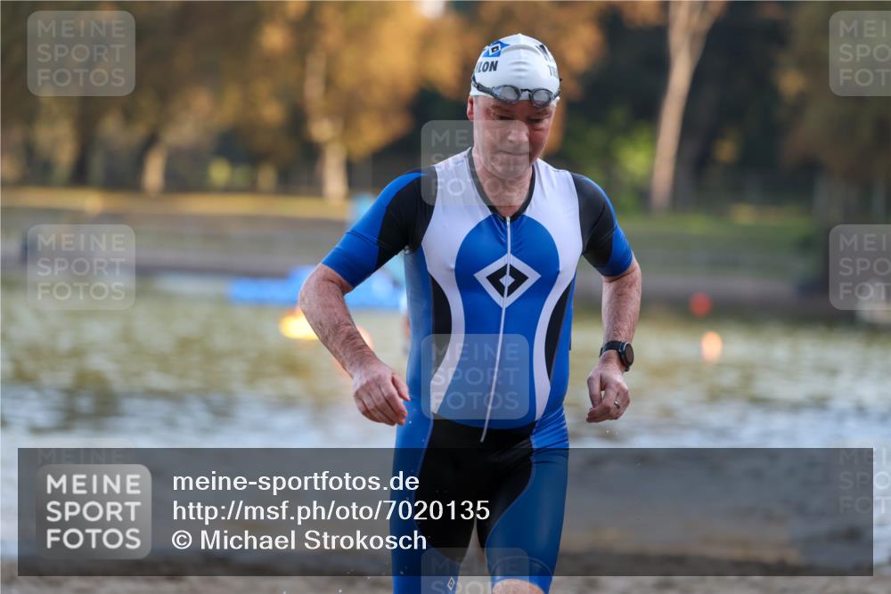 08.09.2024 - Stadtparktriathlon Michael Strokosch http://msf.ph/oto/7020135 08.09.2024 09:02:51 Schwimmen 100, 101 meine-sportfotos.de