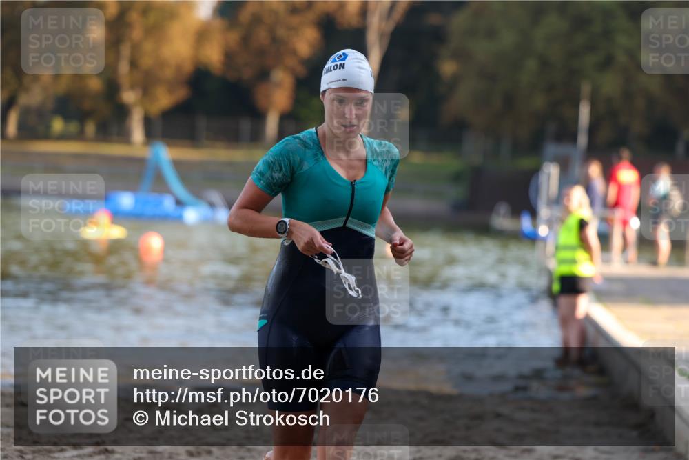 08.09.2024 - Stadtparktriathlon Michael Strokosch http://msf.ph/oto/7020176 08.09.2024 09:02:54 Schwimmen 100 meine-sportfotos.de