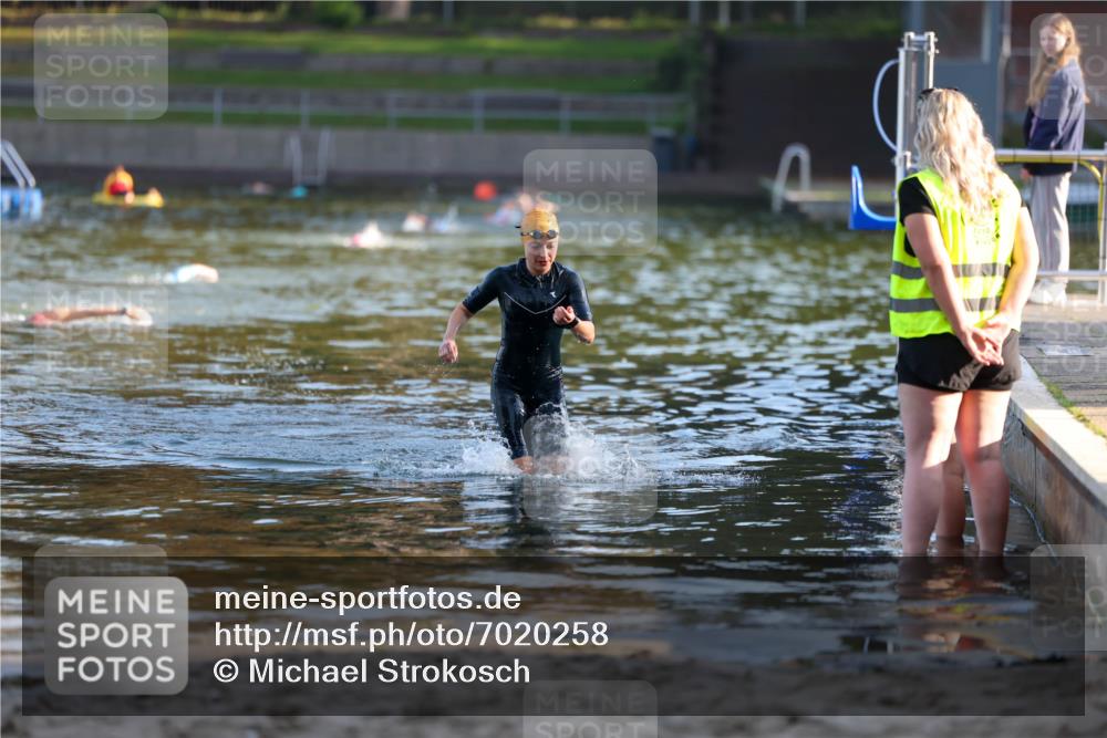 08.09.2024 - Stadtparktriathlon Michael Strokosch http://msf.ph/oto/7020258 08.09.2024 09:05:01 Schwimmen 131 meine-sportfotos.de