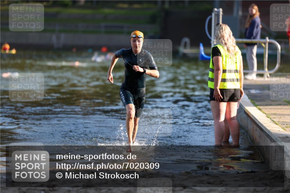 08.09.2024 - Stadtparktriathlon Michael Strokosch http://msf.ph/oto/7020309 08.09.2024 09:05:04 Schwimmen 131 meine-sportfotos.de