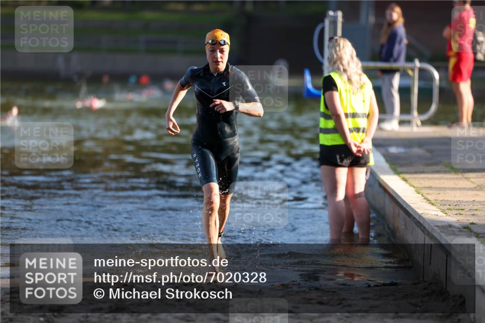 08.09.2024 - Stadtparktriathlon Michael Strokosch http://msf.ph/oto/7020328 08.09.2024 09:05:05 Schwimmen 131 meine-sportfotos.de