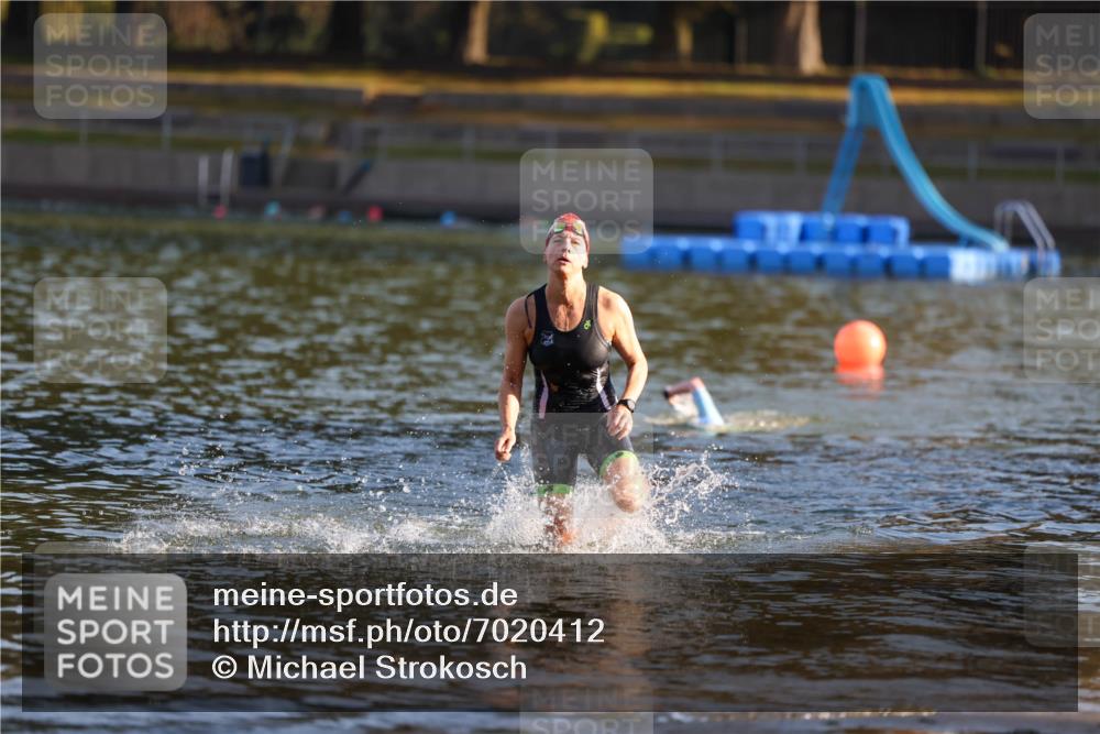 08.09.2024 - Stadtparktriathlon Michael Strokosch http://msf.ph/oto/7020412 08.09.2024 09:05:23 Schwimmen 133 meine-sportfotos.de
