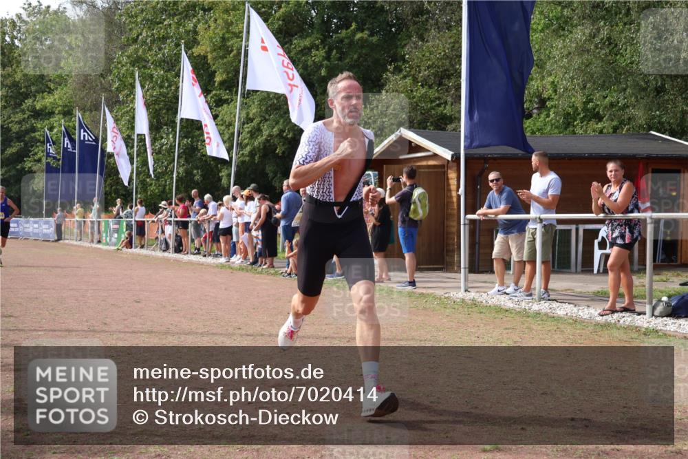 08.09.2024 - Airport Race Strokosch-Dieckow http://msf.ph/oto/7020414 08.09.2024 12:01:35 Ziel 2519, 2529, 2628, 2672, 2685 meine-sportfotos.de