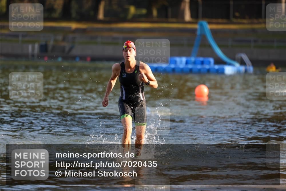 08.09.2024 - Stadtparktriathlon Michael Strokosch http://msf.ph/oto/7020435 08.09.2024 09:05:24 Schwimmen 133 meine-sportfotos.de