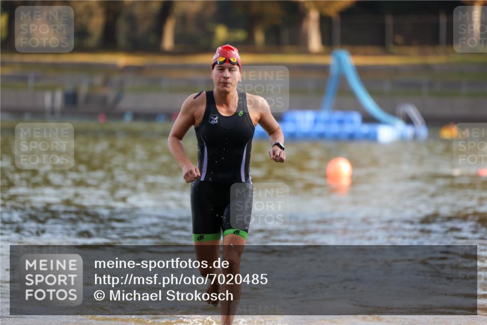 08.09.2024 - Stadtparktriathlon Michael Strokosch http://msf.ph/oto/7020485 08.09.2024 09:05:26 Schwimmen 133, 159 meine-sportfotos.de