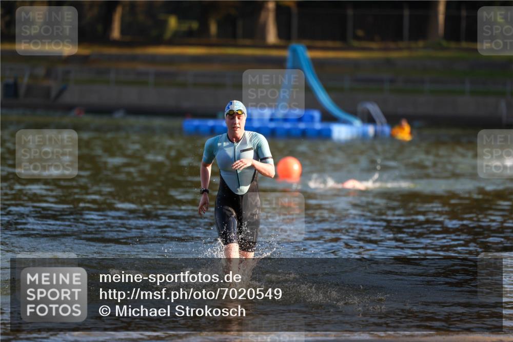 08.09.2024 - Stadtparktriathlon Michael Strokosch http://msf.ph/oto/7020549 08.09.2024 09:05:35 Schwimmen 159 meine-sportfotos.de
