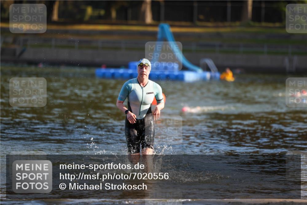 08.09.2024 - Stadtparktriathlon Michael Strokosch http://msf.ph/oto/7020556 08.09.2024 09:05:36 Schwimmen 159 meine-sportfotos.de