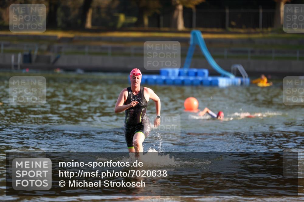 08.09.2024 - Stadtparktriathlon Michael Strokosch http://msf.ph/oto/7020638 08.09.2024 09:05:56 Schwimmen 154, 167 meine-sportfotos.de