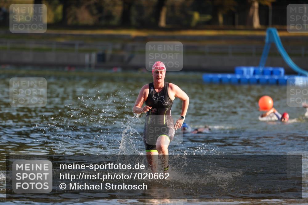 08.09.2024 - Stadtparktriathlon Michael Strokosch http://msf.ph/oto/7020662 08.09.2024 09:05:58 Schwimmen 154, 167 meine-sportfotos.de