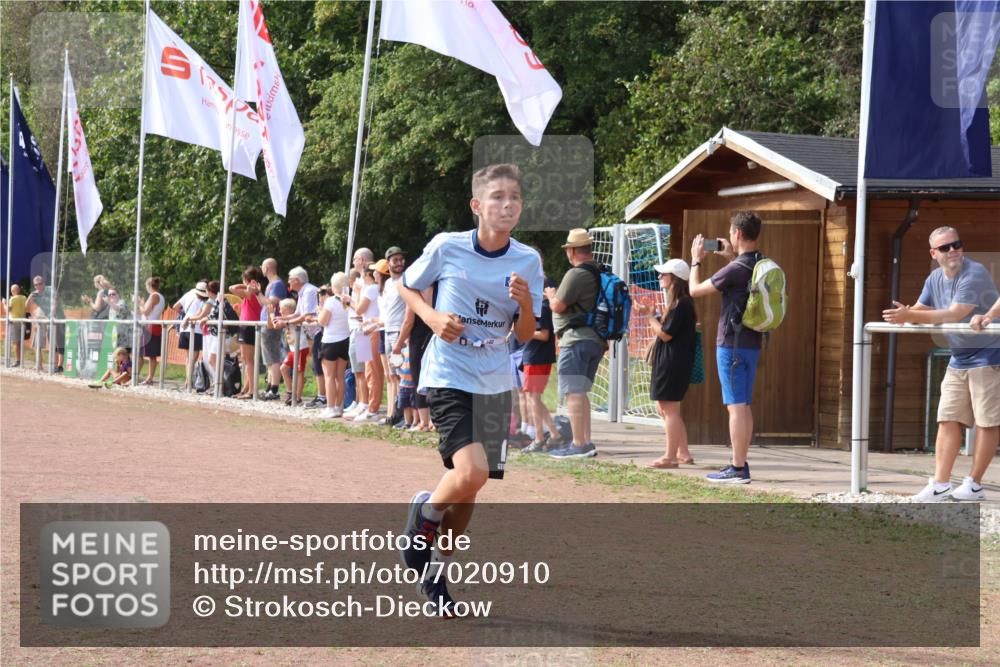08.09.2024 - Airport Race Strokosch-Dieckow http://msf.ph/oto/7020910 08.09.2024 12:01:45 Ziel 2522, 2529, 2648 meine-sportfotos.de