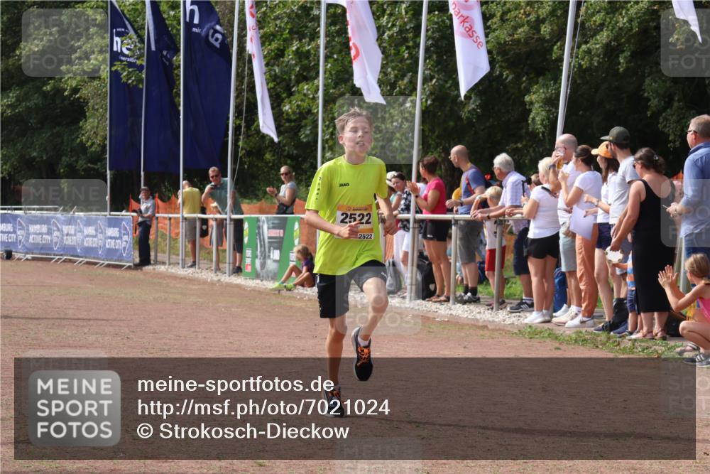 08.09.2024 - Airport Race Strokosch-Dieckow http://msf.ph/oto/7021024 08.09.2024 12:01:49 Ziel 2522, 2570, 2648 meine-sportfotos.de