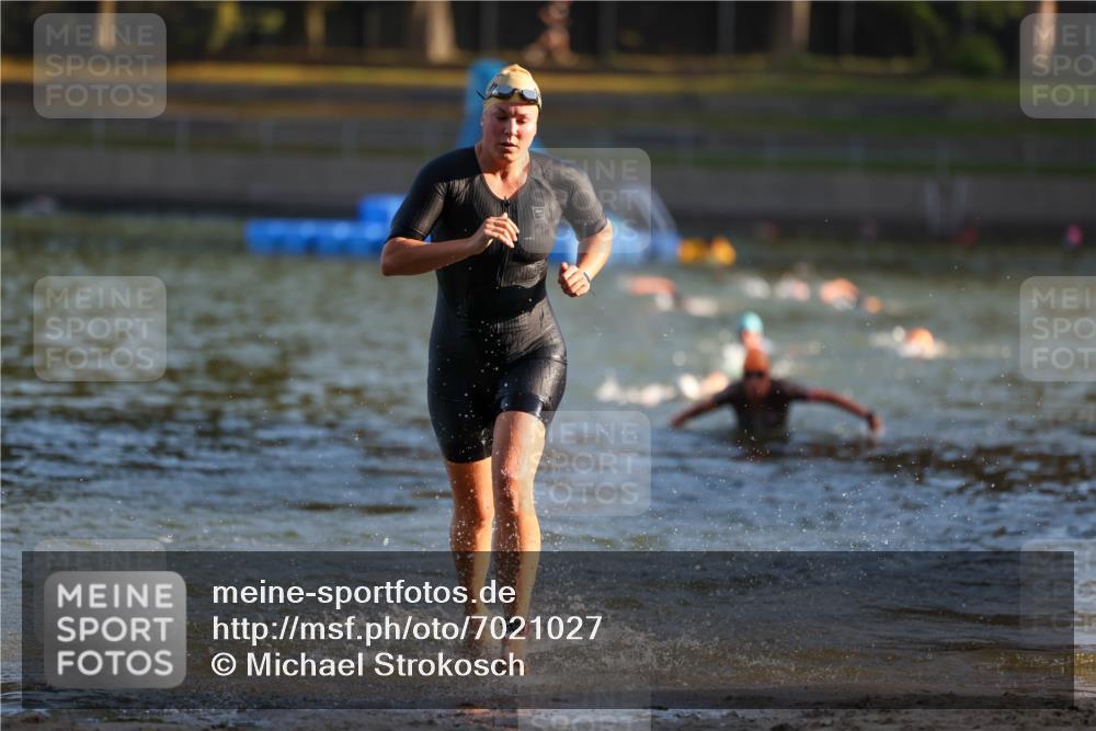 08.09.2024 - Stadtparktriathlon Michael Strokosch http://msf.ph/oto/7021027 08.09.2024 09:06:36 Schwimmen 174 meine-sportfotos.de
