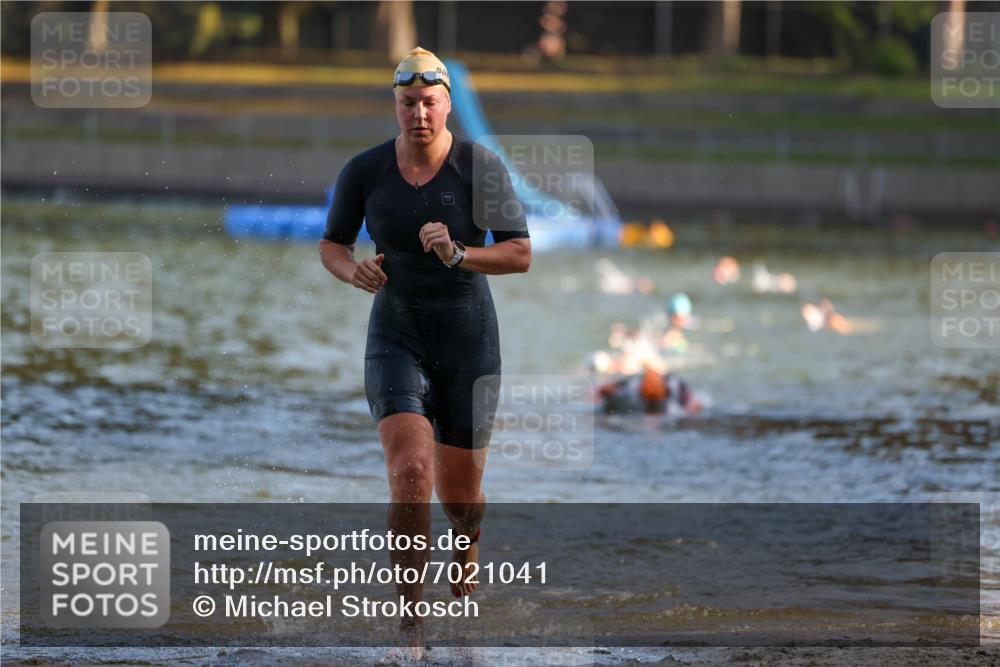 08.09.2024 - Stadtparktriathlon Michael Strokosch http://msf.ph/oto/7021041 08.09.2024 09:06:36 Schwimmen 174 meine-sportfotos.de