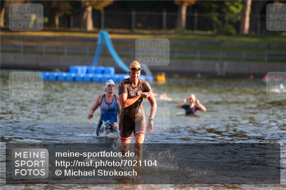 08.09.2024 - Stadtparktriathlon Michael Strokosch http://msf.ph/oto/7021104 08.09.2024 09:06:46 Schwimmen 138, 150, 163 meine-sportfotos.de
