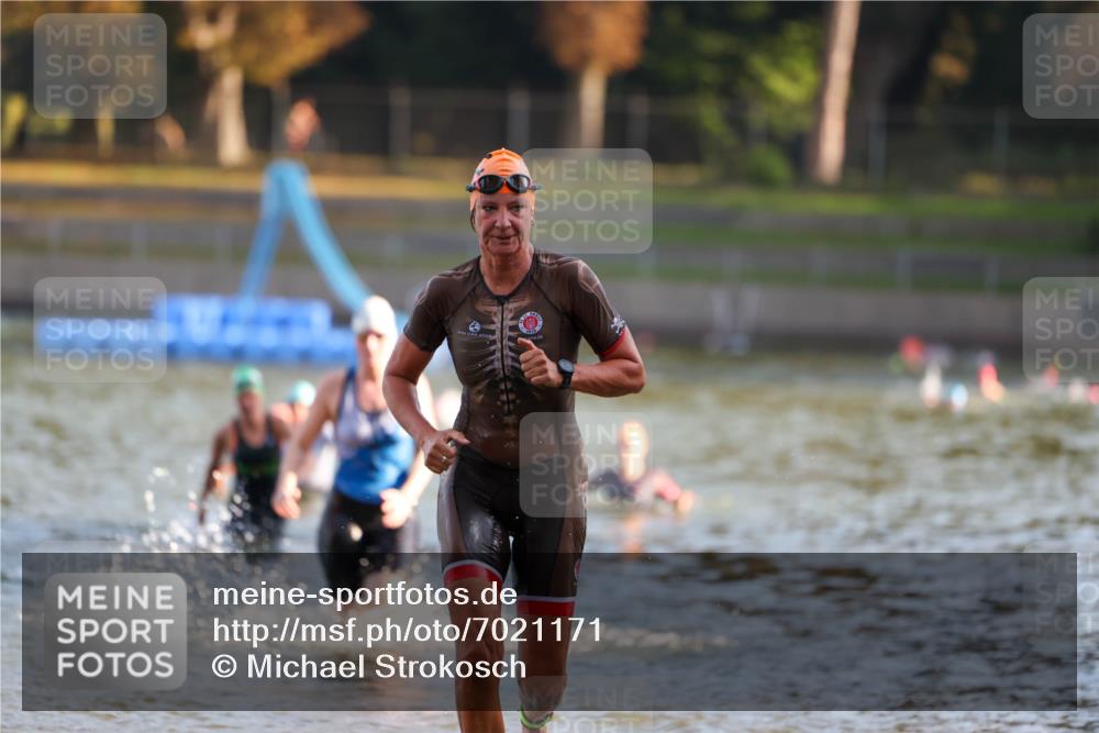 08.09.2024 - Stadtparktriathlon Michael Strokosch http://msf.ph/oto/7021171 08.09.2024 09:06:49 Schwimmen 138, 150, 163 meine-sportfotos.de