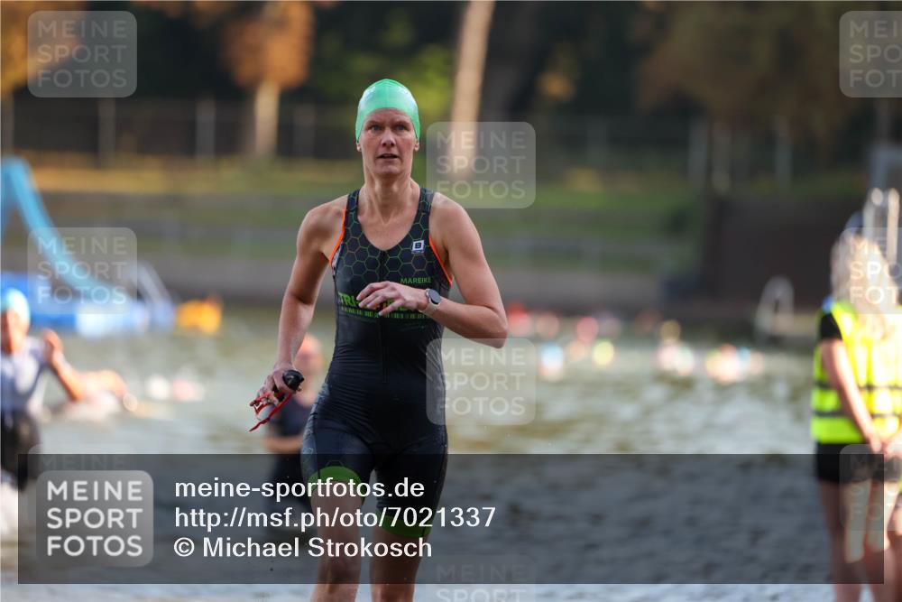 08.09.2024 - Stadtparktriathlon Michael Strokosch http://msf.ph/oto/7021337 08.09.2024 09:06:58 Schwimmen 140, 150, 151, 163 meine-sportfotos.de