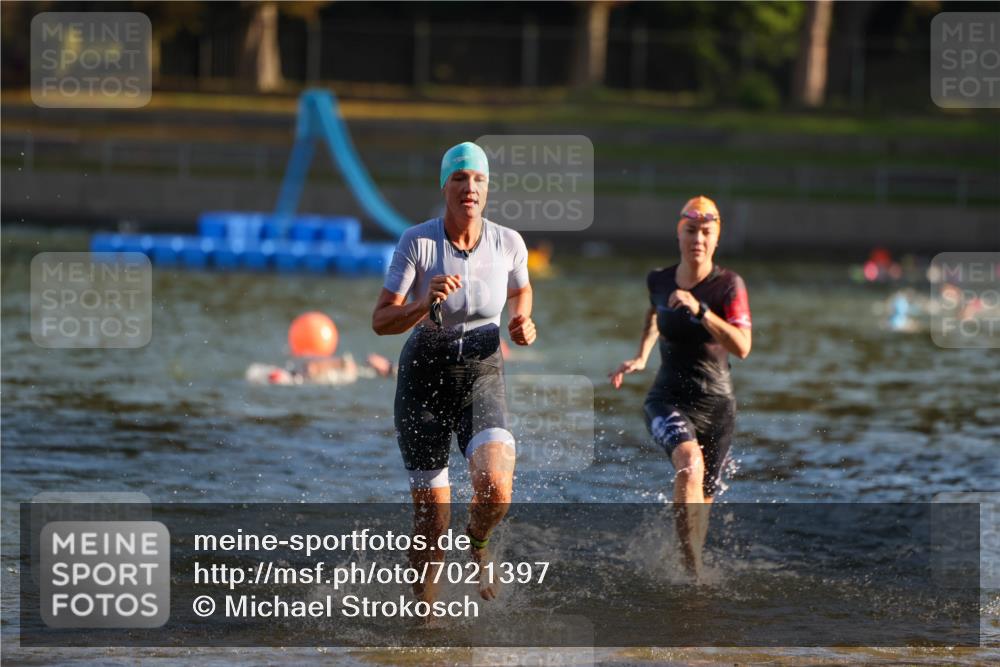 08.09.2024 - Stadtparktriathlon Michael Strokosch http://msf.ph/oto/7021397 08.09.2024 09:07:02 Schwimmen 140, 151 meine-sportfotos.de