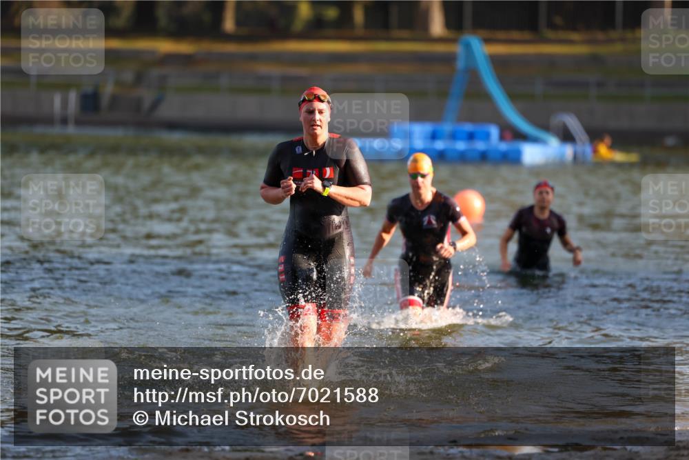 08.09.2024 - Stadtparktriathlon Michael Strokosch http://msf.ph/oto/7021588 08.09.2024 09:07:20 Schwimmen 144, 157, 173 meine-sportfotos.de