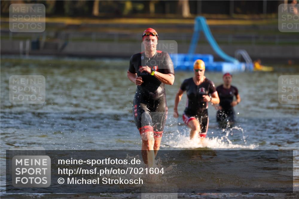 08.09.2024 - Stadtparktriathlon Michael Strokosch http://msf.ph/oto/7021604 08.09.2024 09:07:20 Schwimmen 144, 157, 173 meine-sportfotos.de