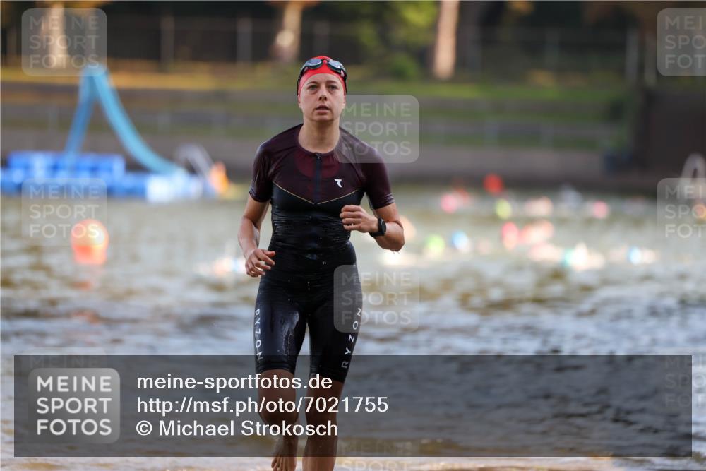 08.09.2024 - Stadtparktriathlon Michael Strokosch http://msf.ph/oto/7021755 08.09.2024 09:07:30 Schwimmen 144 meine-sportfotos.de