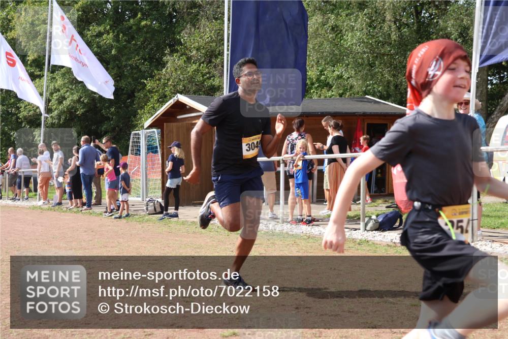 08.09.2024 - Airport Race Strokosch-Dieckow http://msf.ph/oto/7022158 08.09.2024 12:10:08 Ziel 501, 2549, 2587, 2599, 2723, 3049 meine-sportfotos.de