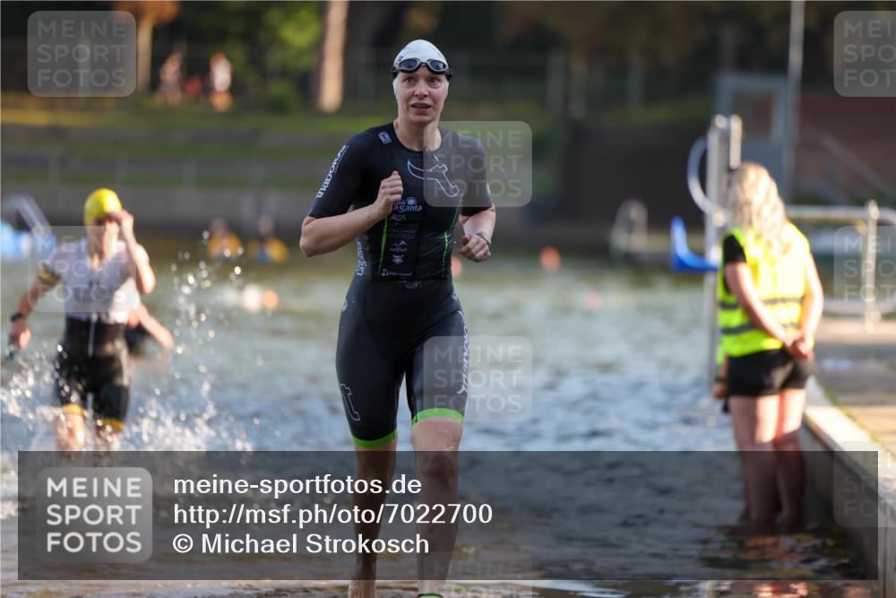 08.09.2024 - Stadtparktriathlon Michael Strokosch http://msf.ph/oto/7022700 08.09.2024 09:09:17 Schwimmen 146, 160, 166 meine-sportfotos.de