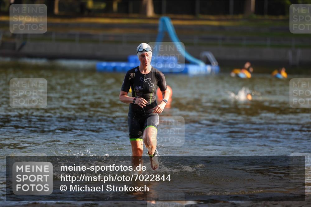 08.09.2024 - Stadtparktriathlon Michael Strokosch http://msf.ph/oto/7022844 08.09.2024 09:09:33 Schwimmen 168 meine-sportfotos.de