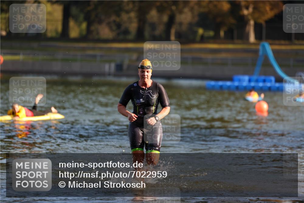 08.09.2024 - Stadtparktriathlon Michael Strokosch http://msf.ph/oto/7022959 08.09.2024 09:10:00 Schwimmen 169, 179 meine-sportfotos.de