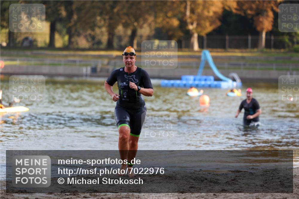 08.09.2024 - Stadtparktriathlon Michael Strokosch http://msf.ph/oto/7022976 08.09.2024 09:10:02 Schwimmen 169, 179 meine-sportfotos.de