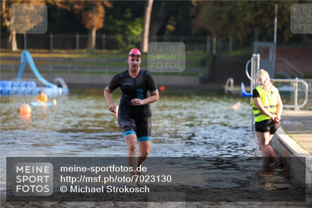08.09.2024 - Stadtparktriathlon Michael Strokosch http://msf.ph/oto/7023130 08.09.2024 09:10:10 Schwimmen 179 meine-sportfotos.de