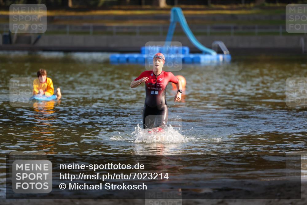 08.09.2024 - Stadtparktriathlon Michael Strokosch http://msf.ph/oto/7023214 08.09.2024 09:10:39 Schwimmen 148 meine-sportfotos.de