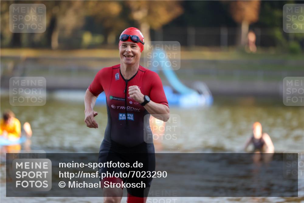 08.09.2024 - Stadtparktriathlon Michael Strokosch http://msf.ph/oto/7023290 08.09.2024 09:10:45 Schwimmen 148 meine-sportfotos.de