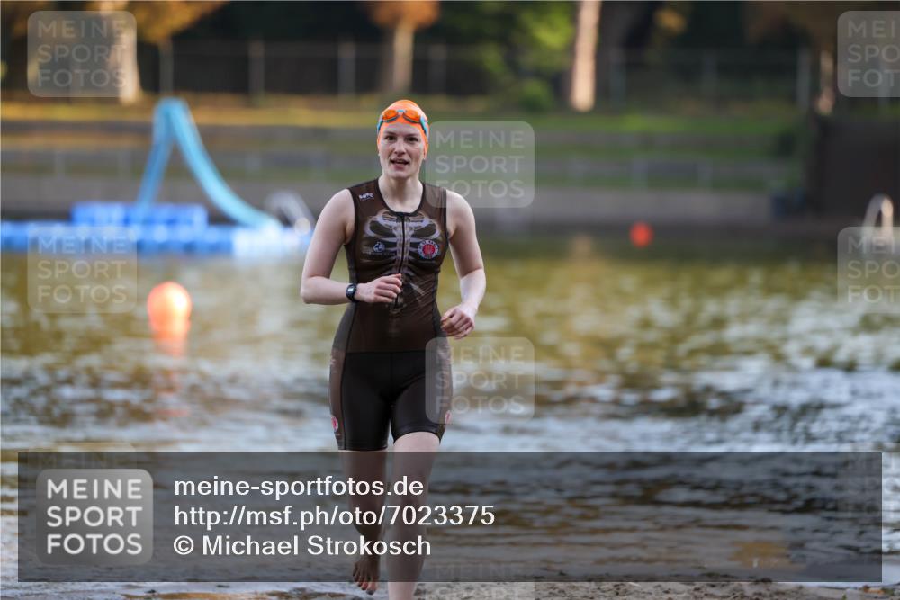 08.09.2024 - Stadtparktriathlon Michael Strokosch http://msf.ph/oto/7023375 08.09.2024 09:11:00 Schwimmen 141 meine-sportfotos.de