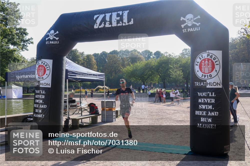 08.09.2024 - Stadtparktriathlon Luisa Fischer http://msf.ph/oto/7031380 08.09.2024 09:35:00 Ziel 11 meine-sportfotos.de