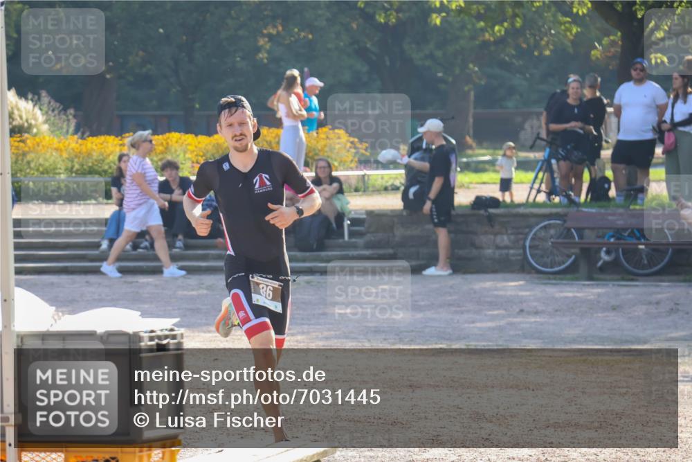 08.09.2024 - Stadtparktriathlon Luisa Fischer http://msf.ph/oto/7031445 08.09.2024 09:36:37 Ziel 86 meine-sportfotos.de